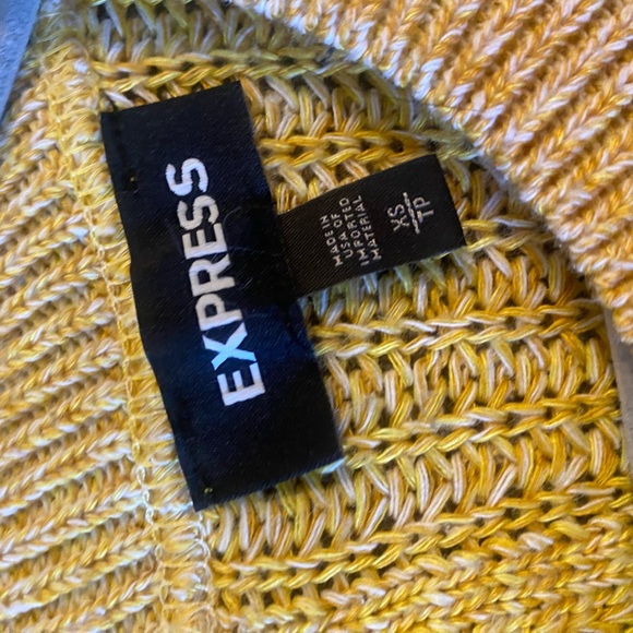 Express Sweater - Picture 4 of 6